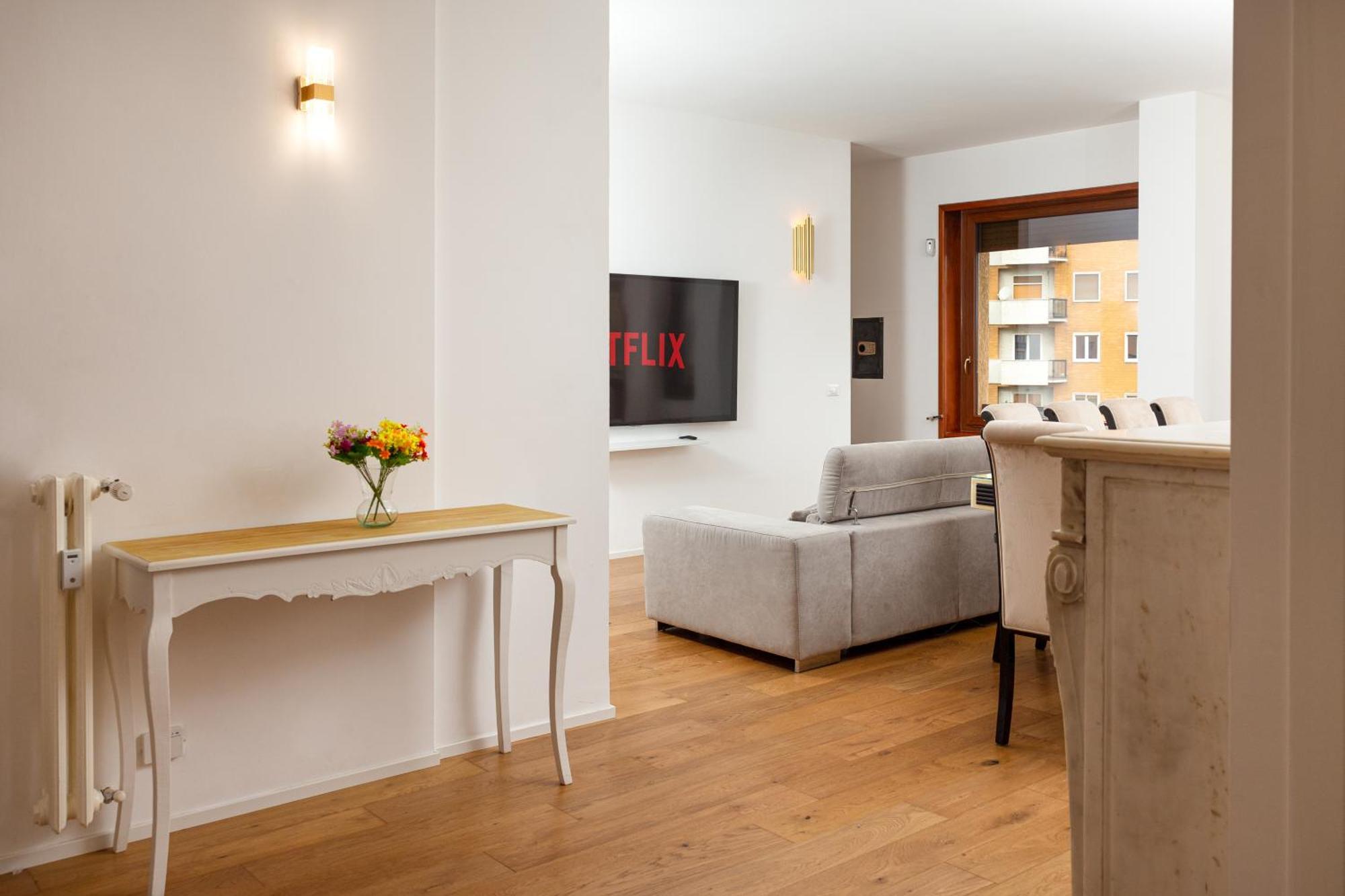 Free Parking - 5 Star - Sauna Luxury Apartment Milan Bagian luar foto