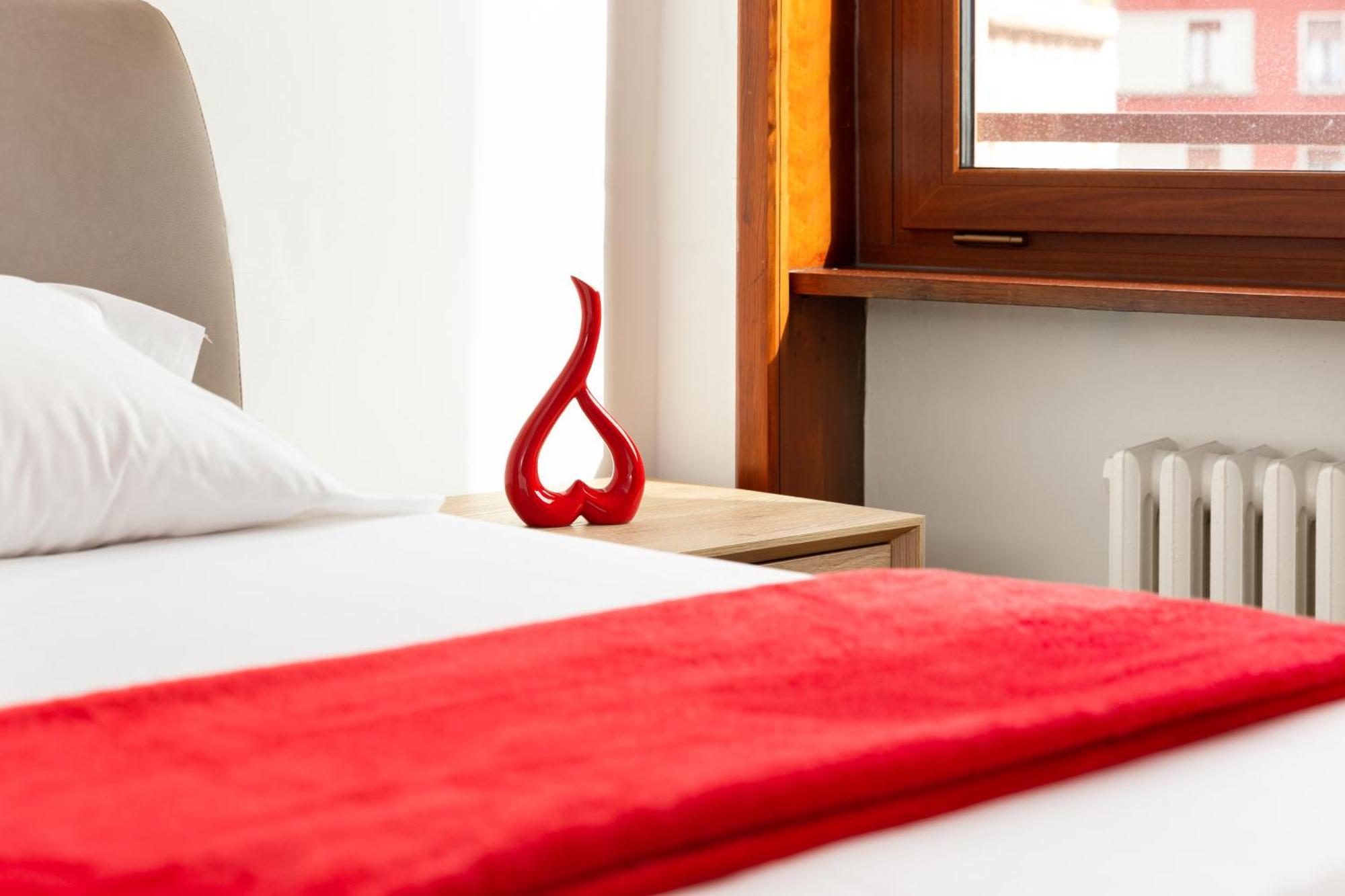 Free Parking - 5 Star - Sauna Luxury Apartment Milan Bagian luar foto