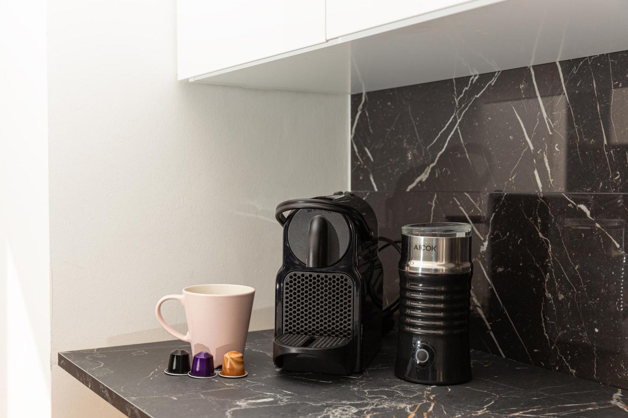 Free Parking - 5 Star - Sauna Luxury Apartment Milan Bagian luar foto