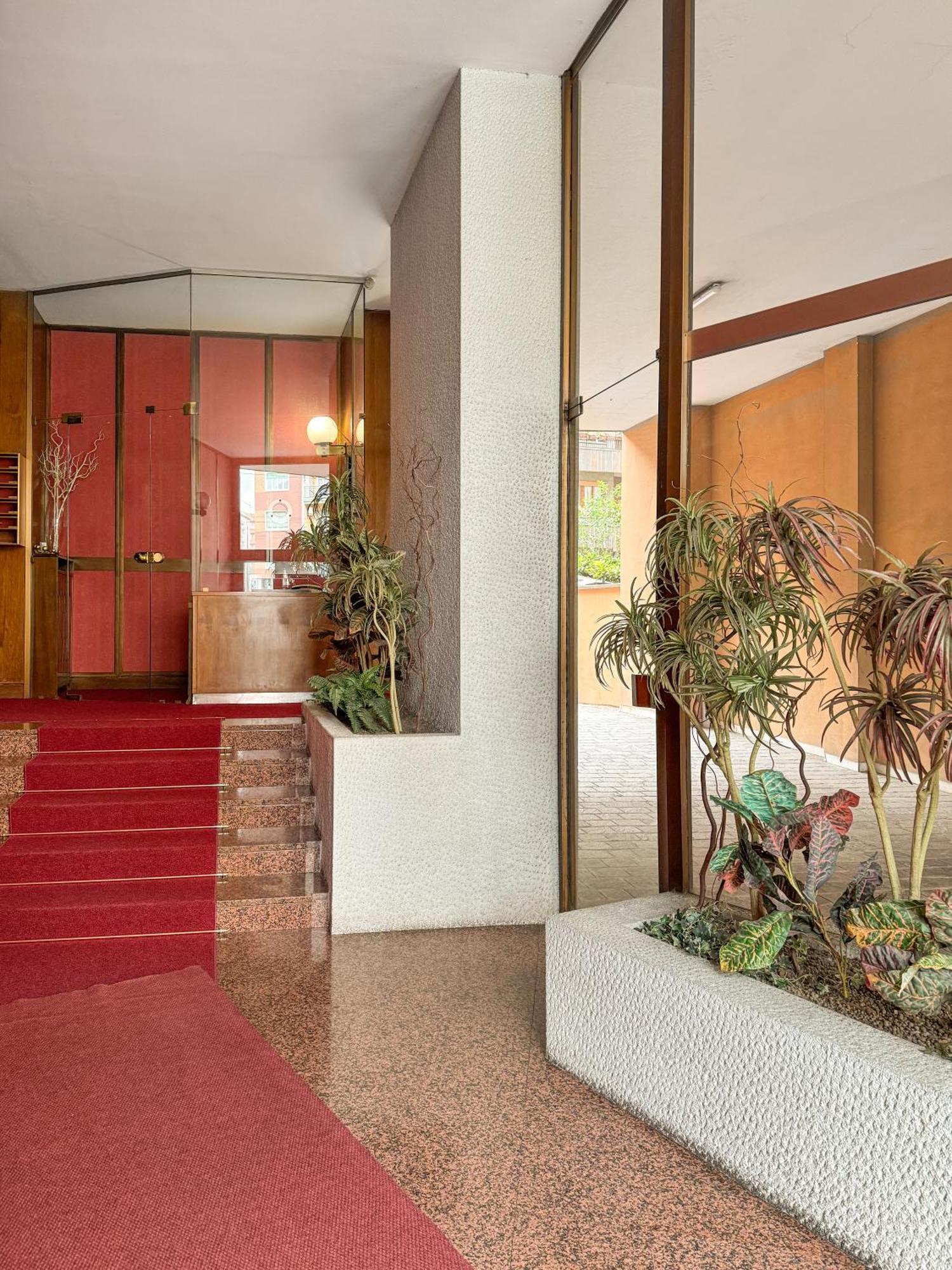 Free Parking - 5 Star - Sauna Luxury Apartment Milan Bagian luar foto